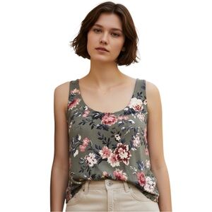 American Eagle 🦅 Outfitters Soft & Sexy Floral Tank Green M NWOT